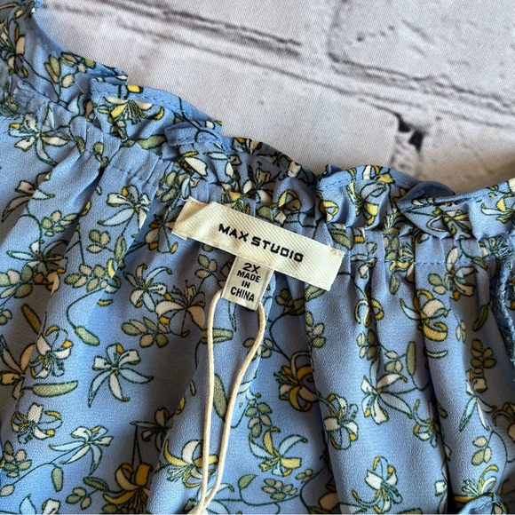 Max Studio 2X Top NWT NEW Micro Floral Top Blue Blouse Loose Cottagecore Peasant - Picture 2 of 12
